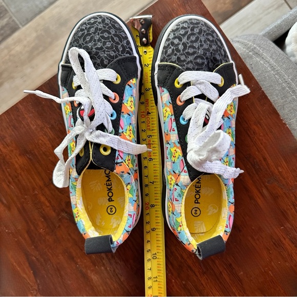 Pokémon Kids Sneakers EUC - Picture 7 of 8